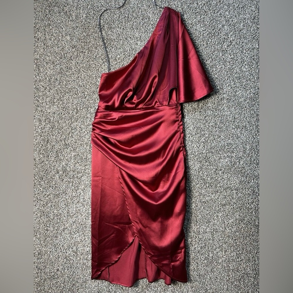 CUPSHE Women's Satin Dress Backless One Shoulder Short Sleeves Midi Sz Small - Picture 10 of 12